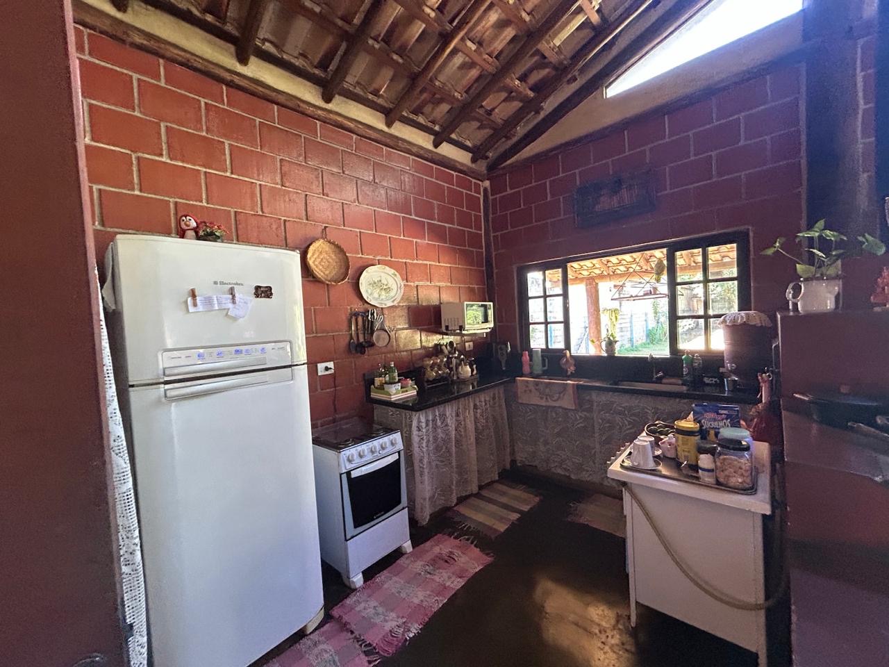 Chácara dentro da cidade de Santa Branca imagem 31